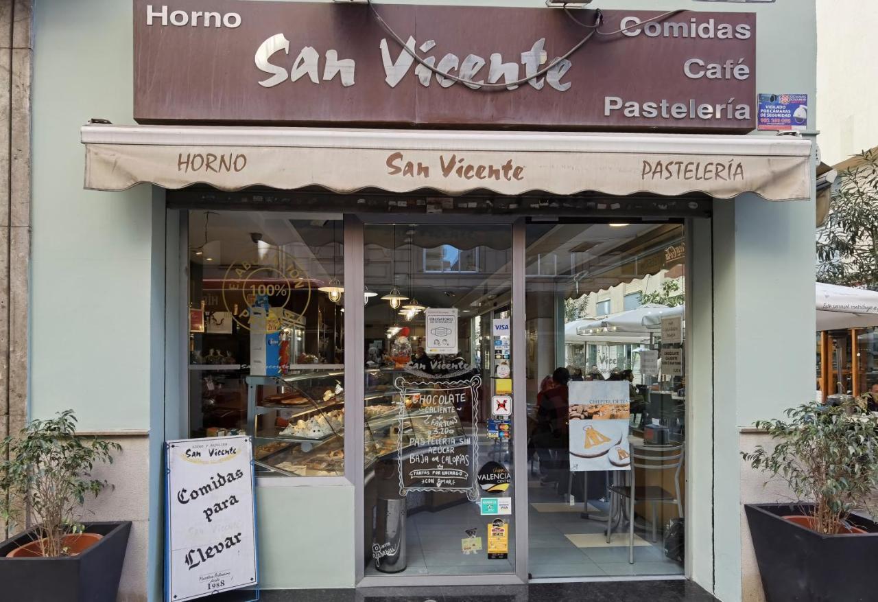 City Hall Central Market Valencia Exterior photo